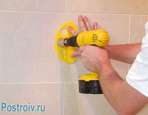 Трафарет для сверления отверстий под розетки. Фото Трафарет для сверления отверстий под розетки. Фото